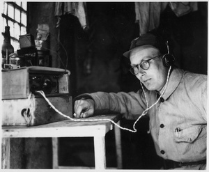 Michael Lindsay (林迈可) with a radio transmitter, Jinchaji