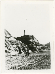 Camel caravan and Baota Pagoda (宝塔山), Yan'an (延安)