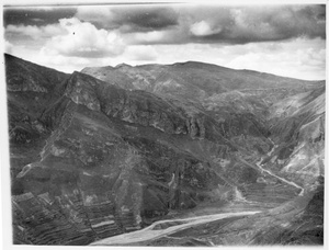 Scenery en route to Yan'an, 1944