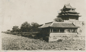 North west corner watchtower, and walls of the Forbidden City (紫禁城角楼), Beijing (北京)