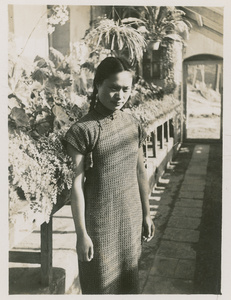Hsiao Li Lindsay (李效黎) in a greenhouse, Beijing (北京), 1939