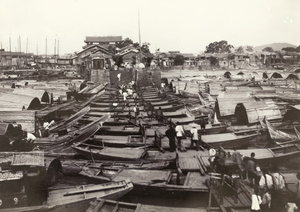 The central (pontoon) part of the Guangji Bridge (广济桥 or 廣濟橋), Chaozhou (潮州)