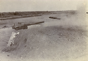 4"" naval gun bombarding the Chinese City, Tientsin