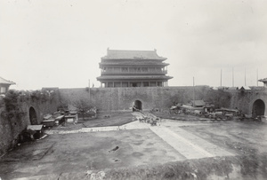 Zhengyangmen (Qianmen 前门), with protected courtyard, Beijing, 1900