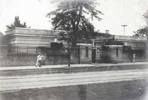 Entrance to the British Consulate General compound, view from the Bund, Shanghai (上海)