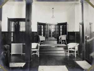 British Consul's residence, lounge hall, Qingdao (青島)