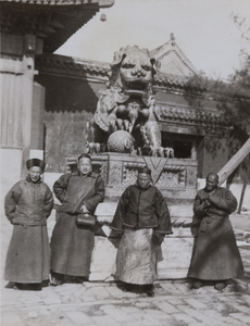 Group with the male lion (tongshi 銅獅), Yonghe Temple (雍和宮) ‘The Lama Temple’, Beijing