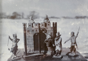 Figurines by a gate to hell (鬼門關), a tableau relating to punishment, torture and reincarnation