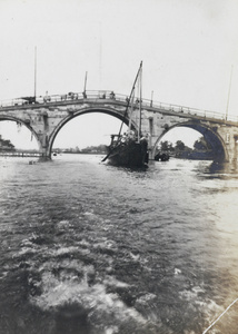 Five arched bridge, with boat raising or lowering its mast, Zhuijiajiao