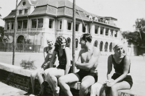 Peking Club swimming pool, Peking