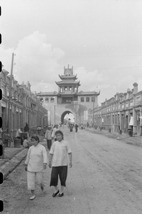 A main street and the Drum Tower (银川钟鼓楼), Yinchuan (银川), Ningxia 