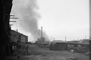 Bridges, barricades, sandbagging, smoke - Shanghai