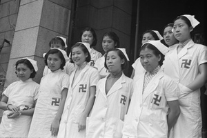 Hospital nurses, Shanghai