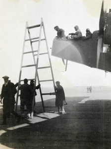 Handley page biplane with stepladder