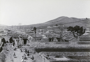 A busy street in Weihaiwei