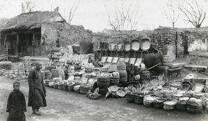 Basket seller, Peking