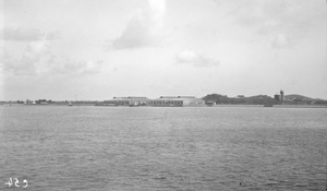 Warehouses by the Yangtze River in Wuhu (芜湖)