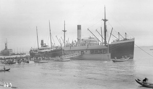 Steamer ‘Priam’ in Hankow (汉口)