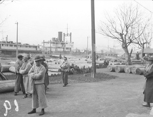 Workers and logs, Watung, Shanghai