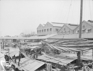 Sampans in Canton