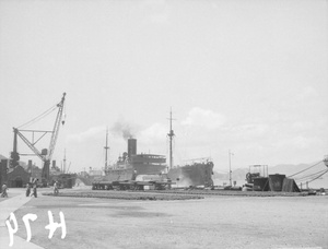 Chains on quay at Taikoo Dockyard, Hong Kong