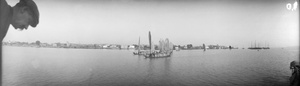 Passenger on ship and junks on the Yangtze river, Wuhu (芜湖)