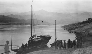Moored boats, Ichang Gorges