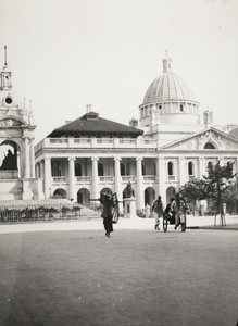 The Supreme Court and Queen Victoria's Statue, Statue Square, Hong Kong