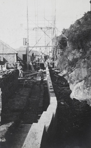 Construction workers at the Hong Kong Works, China Mining & Metal Company Ltd., Gin Drinkers Bay (醉酒灣), Hong Kong