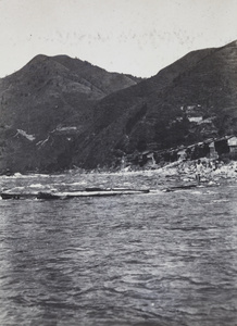 Men on a log raft, Bei River (北江)