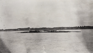 Rafts in the Xiang River (湘江 Xiang Jiang)