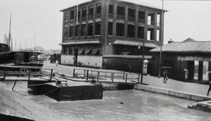 High water, pier and quayside, during the 1924 floods, Changsha (長沙)