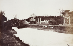 Bridge and pailou, at the foot of Tianmashan Hill (天马山), Songjiang District, Shanghai