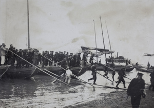 Revolutionary troops landing at Hankow