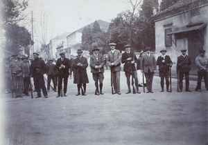 Foreign volunteers with rifles during January 1911 riots, Hankow